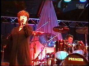 02-08/13 BZN live in concert Tour 2000: "La France"