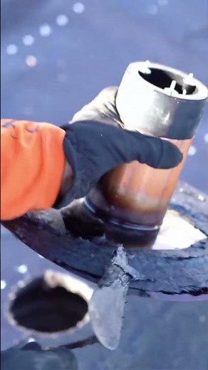 Drain installation with uflow connection