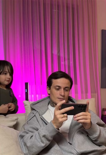 როდესაც საჩუქრის ძებნა უბრალოდ წრით იწყება ⭕️✨ @AmikoZarkua #Samsung #Galaxy #S25Ultra