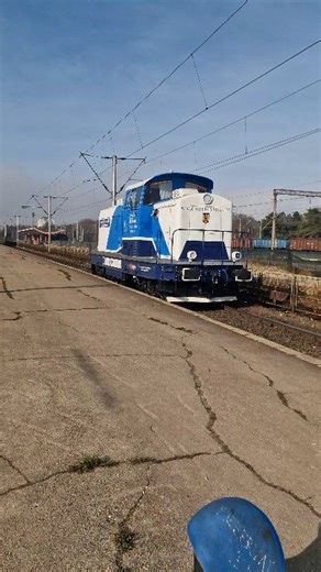 85K views · 2K reactions | Class 49.2 battery-electric shunting locomotive la manevră in Brașov  #brasov #romenia #train #travel | The travel lord | Facebook