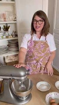 How to make the perfect French meringue... #Shorts #mollyjwilk