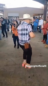 Dance 🙈 https://www.instagram.com/kingbrightofficiallll?igsh=Ynlpa2E3NHBwendj | Comedian King Bright