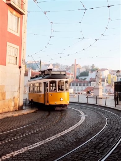 Lisbon: Discover the Charm of Yellow Trams and Ocean Views