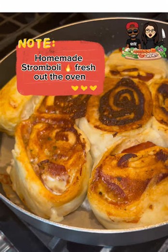Homemade Stromboli 🔥 fresh out the oven #HomemadeStromboli #FreshOutTheOven #HomeCooking #CheesyGoodness #FoodieVibes #DinnerDoneRight #stromboli #comfortfood #yummy #yum #delicious #homemade #dinner #pepperoni #cheese