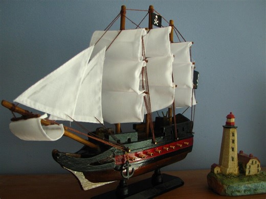 Wooden Ship Model of the Pirate Ship the Adventure Galley of Capt. Kidd Fame - Etsy
