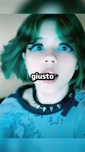 Questa RAGAZZA è IN PERICOLO #shorts