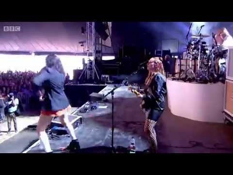 Charli XCX - Sucker Live Glastonbury 2015