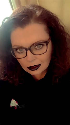Sultry mode on .... #british #plussize