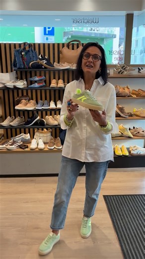 Schuhhaus Weichser#👟👠🥿🩴 on Instagram: "💚NEU EINGETROFFEN!💚 Wir versenden auch gerne, ab 50€ Warenwert. Einfach unter WhatsApp melden ☎️ 0171/9517203 #mode #megastyle #style #fashion #new #newin #newstyle #fashionstyle #fashioninspo #inspiration #shoes #schuhe #schuheschuheschuhe #sneakers #bylocal #neueingetroffen #schuhhausweichser #newseason #trends2026 #shoesshoesshoes #sneaker #accessories #worthanderdonau #bylocal #echtcool #coolerstyle #fashion #style #spring"