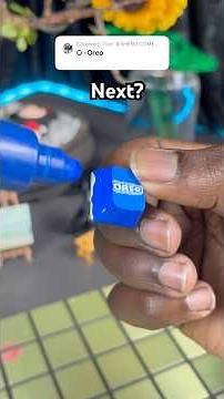 Drawing O for Oreo but on my keyboard! Custom keyboard!