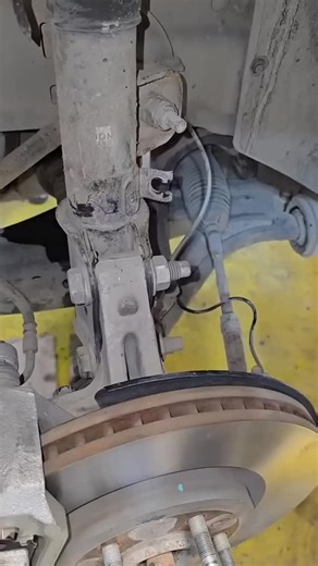 David Xu on Instagram: "Ford Taurus front shock absorber replacement guide #carmaintenance"