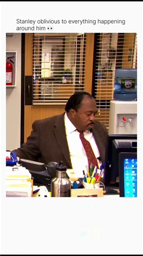 meme l movies l clips on Instagram: "💥 Title: The Office (US) (2005–2013) 🎬 Genre: Comedy | Mockumentary | Sitcom ⏱️ Runtime: 9 Seasons | ~22 min/episode ⭐ IMDb Rating: 8.9/10 🔥 Storyline: A hilarious mockumentary following the daily lives of office employees at Dunder Mifflin Paper Company in Scranton, Pennsylvania. From awkward encounters to outrageous pranks, the show blends humor, romance, and heartfelt moments while exploring the quirks of modern workplace life. 🖨️😂💼 👥 Main Cast: Ste