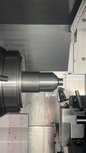 Flinging chips at .017” per REV! With this ‪@kyocera_industrialtools‬ WNMG 432 PMG #cnc #machining
