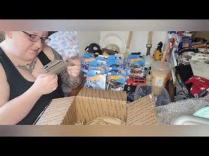 Rosies Random Treasures: Unboxing purchase from Storage Legends.