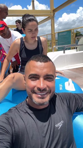 40K views · 10K reactions | Con quién te identificas, jhon Alex o jennyzua Etiqueta tu amiga la miedosa 藍藍藍 #puntaca #jhonalexcastaño #puntacana2015 | Jennyzua | Facebook