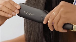 Bio Ionic GoldPro Flat Iron 1 Inch Bio Ionic GoldPro 1 Inch Flat Iron protects your hair while creating radiant, healthy styles. Ceramic plates infused with our proprietary mineral complex lock moisture into the strands while sealing and smoothing the cuticle. Ensuring your hair stays healthy and hydrated. Coated in 24K gold, the 1” plates quickly heat up and deliver even, consistent heat from root tip. The result: gorgeous, professional styles with superior conditioning and shine. • 24K gold co