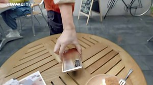 اشترِ HUAWEI Y7a الآن مقابل 699 د.ت. استمتع بشحن 22.5W SuperCharge مع بطارية 5000mAh وكاميرا AI رباعية بدقة 48 ميجا بكسل وشاشة 6.67 بوصة FHD وسعة تخزين كبيرة تبلغ 128GB. احصل على مليون تطبيق من Petal Search | Huawei Mobile