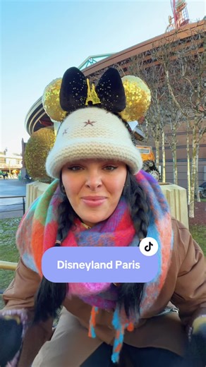 Exploring Disneyland Paris with Esther and Chloe