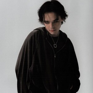 akiaura - Sleepwalker lyrics