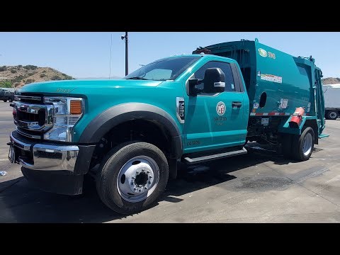 L.A. Garbage Truck Driver POV: Tiny Rear Load Garbage Truck on West Valley Trash!