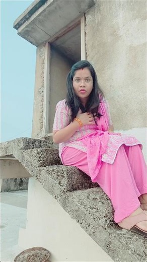 Breaking Moo’s: Cow Attempts Record-Breaking Pool Jump! 🤣”