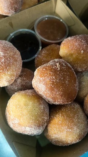 HOLEY MOLEY people, we've got DONUT HOLES!!! ⚡⚡⚡⚡⚡⚡⚡⚡⚡⚡⚡⚡⚡⚡⚡⚡ Fresh little donut holes rolled in crunchy cinnamon sugar served with Hershey's chocolate sauce & salted caramel sauce to dunk em in! Add whipped cream for a better time 👌 Available all weekend long! THIS WEEK'S SPECTACULAR LINEUP: 👇👇 🍩BRAND NEW!!! THE MILKY BAR KID Ring style / Milky Bar glaze / shaved Milky Bar / Milky Bar piece 🍩TIM TAM CHEESECAKE Whipped Tim tam cheesecake filling / milk chocolate / dark chocolate drizzle / w