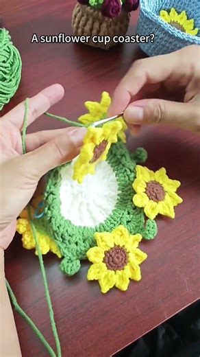 Crochet a cup coaster and turns into a sunflower bouquet~ Check full tutorial in my channel~