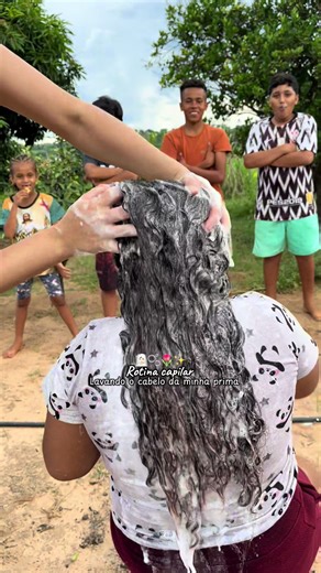 Rotina de Lavagem de Cabelo Cacheado da Minha Prima
