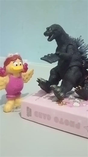 bone #godzilla #actionfigures #figure #godzillameme #burning #mcdonalds#tomandjerry