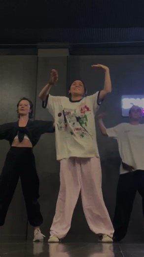 Girly hip-hop choreo by MDANCE STUDIO #girlyhiphop #hiphopculture