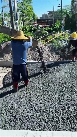 Concrete road leveling guide for smooth and durable surface work