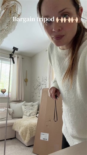What an absolute BARGAIN TRIPOD!!! Grab your preferred version from shopping basket above my name 🙌🏻🙌🏻 #tripod #cameracontrol #TikTokMadeMeBuyIt #dealdrops