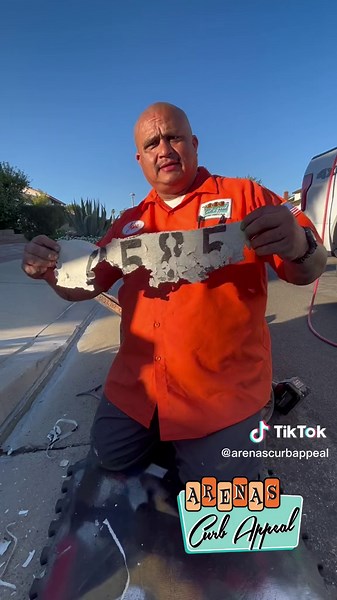 #CapCut #arenascurbappeal #curb #sidehussle #rich #smallbusiness #california #addressnumbers #curbpainting #custom #fyp #foryou #famous #cool #satisfying #mustsee #curbappeal #how #howto #mustsee #psa