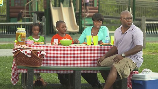 Sprout - The Chica Show Launch Promo - What's Squeaking