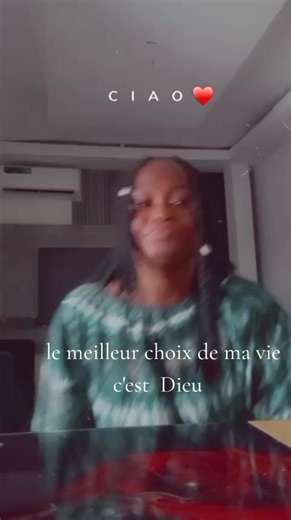 deb's cœur mpoyi (@deborahmpoyi20)’s videos with CHRISTIAN MUKUNA JÉHOVAH NA IYA - DAN GRACE MC