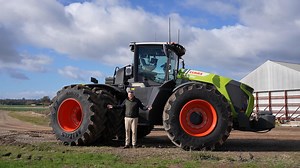25K views · 558 reactions | Check out how the CLAAS XERION 12 Series completely redefines the top-of-the-range tractor market. Howie takes us through the ins and outs of what makes this Tractor of the Year 2024. #claas #xerion12series | CLAAS Harvest Centre Australia | Facebook