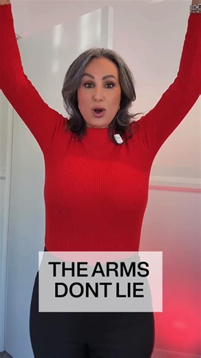 When people feel pleased with themselves, their body can’t help but reveal it. Watch for this subtle arm signal, it’s a giveaway of self-satisfaction and confidence #bodylanguage #psychologyfacts #bodylanguagetips #whatdoesitmean #communicationskills | Liz Rose