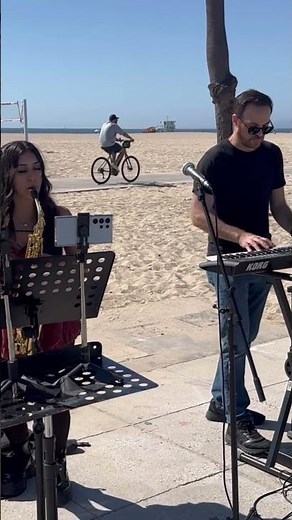 Street Performers at Venice Beach