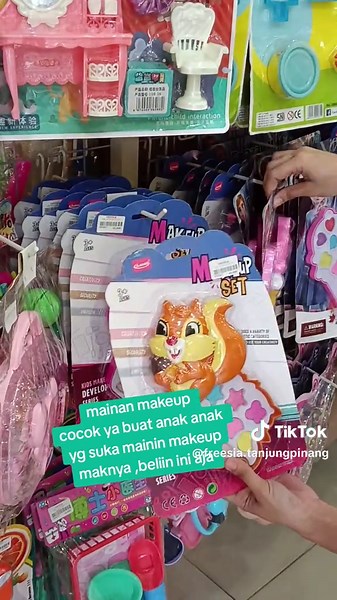 Mainan Makeup Anak: Rekomendasi Lucu dan Praktis