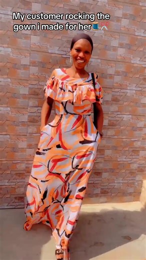 Outfit made by me🧵✂️only one Hunnie-bee Stitches✂️#fypシ゚ #fashiondesigners #tutorial #tik_tok #makemefamous #1millionviews #tailor #foryoupage #makeitviral #readytowear #fypシ゚