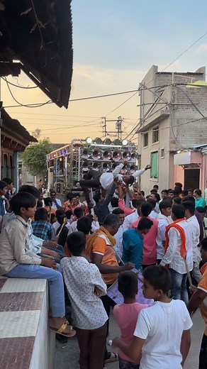 Gajanan Bhivaji Jadhav on Instagram: "RADA RADA 👑🎧🔥🥁 Gajanan Jadhav 9823419310 #banjo #training #instalike #instamood #insta #instafood #whiralreel #whairalreel✅ #lokpriyagopinathbordoloiinternationalairport #lokpriybandwasari✅🥁"