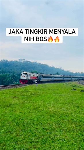 Ka Jaka Tingkir new generation menyala bosq🔥🔥 beautifully winding around the bend #Kai #railway #keretaapiindonesia | Triono Comal