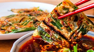 How to make Korean Pancake Crispy - Straight Up Eats