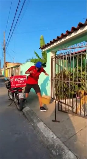 😂 A MACACO ENTREGADOR DA RCNET FIBRA 😂😂