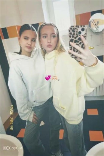 Best Friends HD