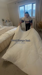 9.7K views · 61 reactions |  Duvet storage hack for when you put your summer duvet away! #hacks #cleaning #cleaninghacks #tipsandtrick #asmr #tipsandtricks | Blooms_abode | Facebook