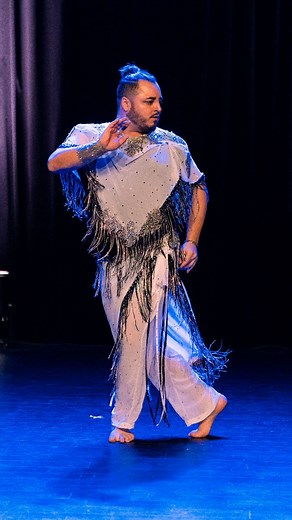 Impro Tabla Solo Festival @atacamaraks.oficial Organized by @sejmetbellydancer Costume by @layalieahmed . Enjoy Pure Egyptian W Bass ®️ . . #davidcalderon #consaborapercusion #artist #egyptian #dance #love #passion #bellydance #danzaarabe #malebellydancer #amazing #percussion #drumsolo #darbuka | David Calderón