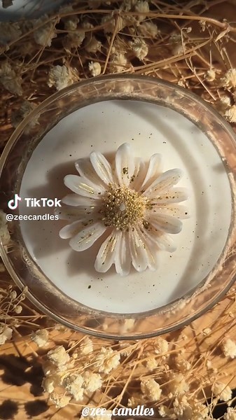 Elegant Garden Scented Candle Ideas for Home Decor