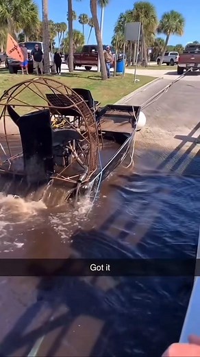 Airboat Sinks At Ramp, what went wrong | Florida's Best Boats