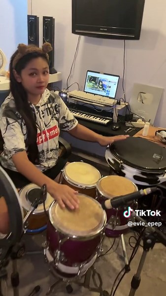 Riques Apa with Epep Kendang: New Kendedes Performance